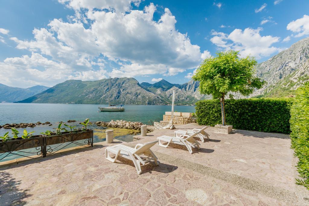 Villa Luxury Stone On The Sea With Private Pool And View Kotor Exterior photo