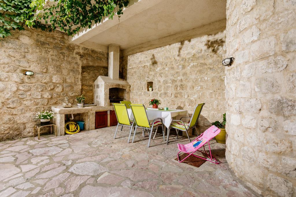 Villa Luxury Stone On The Sea With Private Pool And View Kotor Exterior photo